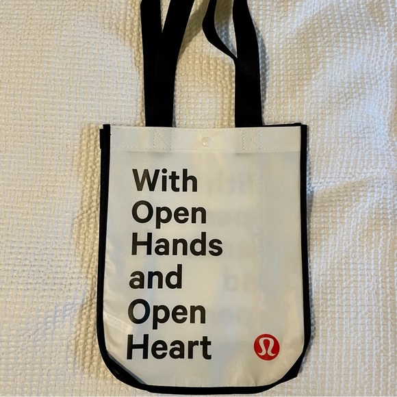 Lululemon tote bags- unique and vintage - Picture 15 of 16